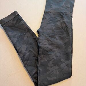 Spanx Camo Leggings Women’s Size Medium